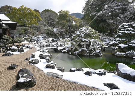 Sanboin Garden in winter at Daigoji Temple, a World Heritage Site in Kyoto City 125277335
