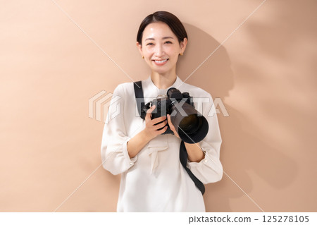 女士米色相機包 125278105