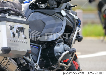 Adventure bike image 125278400
