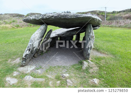 Ireland Alter Wedge Tomb 125279850