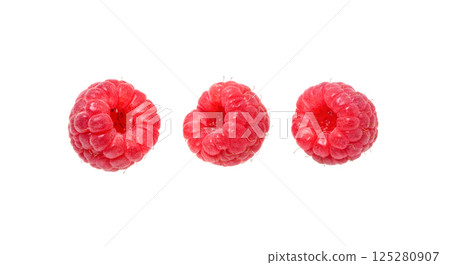 red raspberry berry 125280907