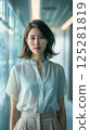 Young business woman company 125281819