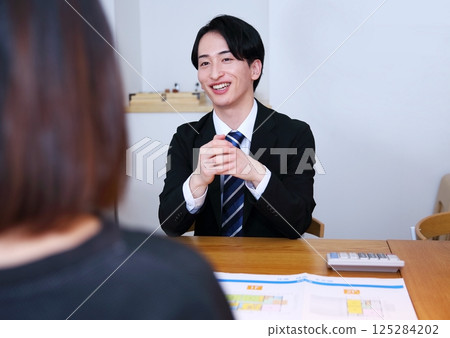 Sales image of home visit Sales image of home visit 125284202