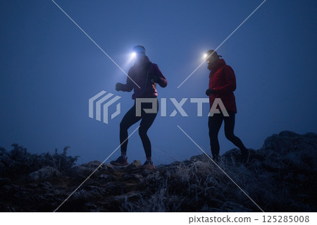 Night Trail Running in the Mountains Night Trail Running in the Mountains 125285008