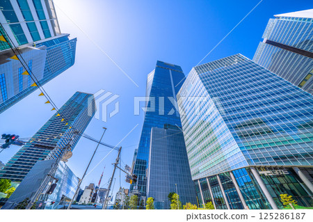 Tokyo cityscape in Japan Spring light...View of Toranomon Hills Station Tower (Toranomon Hills Station) 125286187