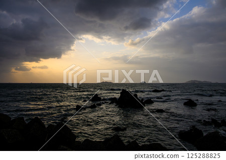 軍艦海島晚上視圖 軍艦海島晚上視圖 125288825