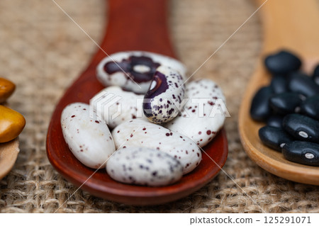 background of legumes 125291071