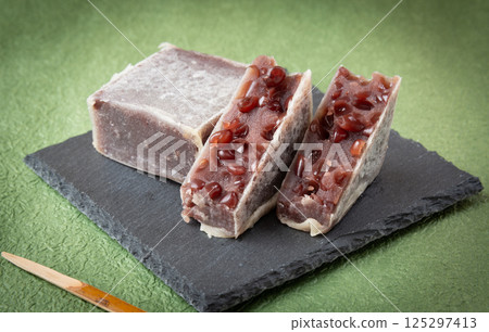 Kintuba Japanese sweets azuki bean paste 125297413