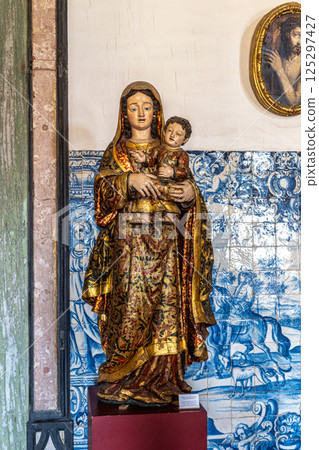Interior view of Porto Cathedral Interior view of Porto Cathedral 125297427