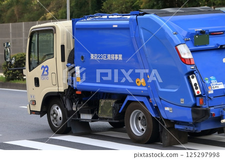 Garbage truck (garbage truck) image Garbage truck (garbage truck) image 125297998