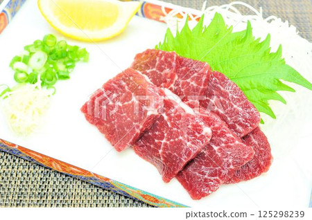 Marbled horse meat 125298239