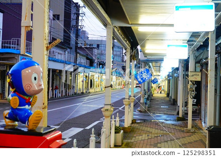 A view from Manga Road in Himi City, Toyama Prefecture. A view from Manga Road in Himi City, Toyama Prefecture. 125298351