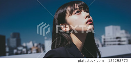 雄心勃勃的年輕員工形象 雄心勃勃的年輕員工形象 125298773