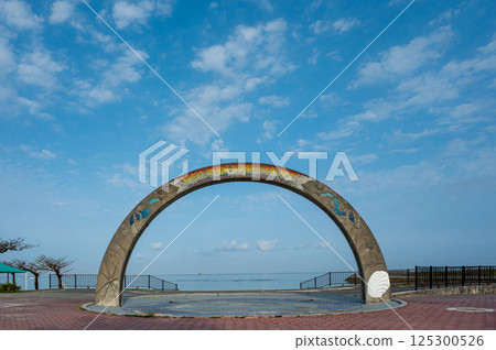 Blue sky and bridge over the sea 125300526