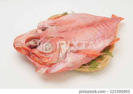 Filleted golden-eyed snapper (frozen) 125300903