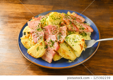 馬鈴薯培根炒菜 125302239