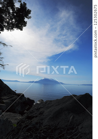 Clouds approaching Sakurajima 125302675