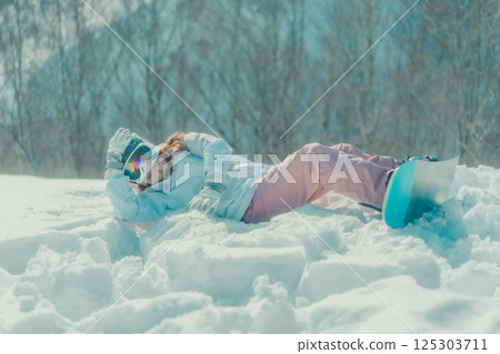 snowboard, snowboarding, snowboarder 125303711