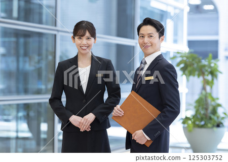 飯店工作人員肖像照 圖片提供：東京電子大學電波學園 125303752