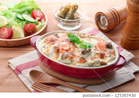 Chicken and mushroom chicken doria Chicken and mushroom chicken doria 125307430