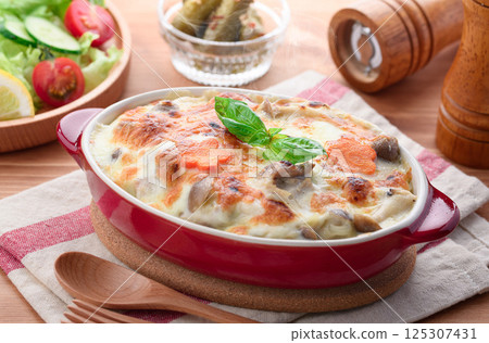 Chicken and mushroom chicken doria Chicken and mushroom chicken doria 125307431