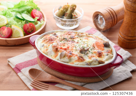 雞肉菇雞肉多利亞 125307436