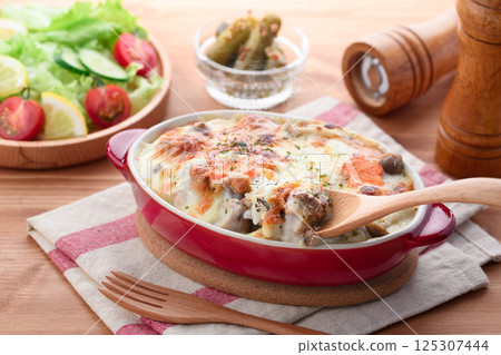 Chicken and mushroom chicken doria Chicken and mushroom chicken doria 125307444