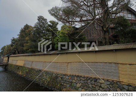 The scenery of the former Kanazawa Nagamachi samurai residences, overflowing with Japanese atmosphere 125307628
