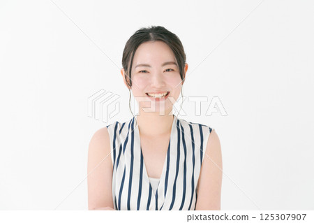 A beautiful woman with skin A beautiful woman with skin 125307907