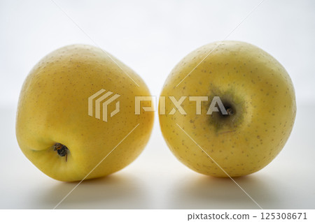 Yellow apple 125308671