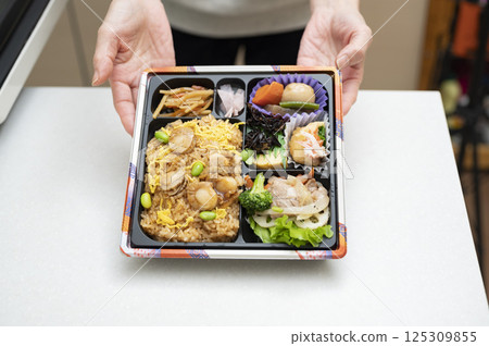 Easy meal with lentin lunch Easy meal with lentin lunch 125309855