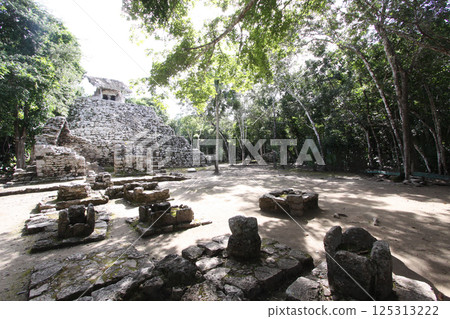 Great maya pyramid of Coba, Yucatan, mexico 125313222