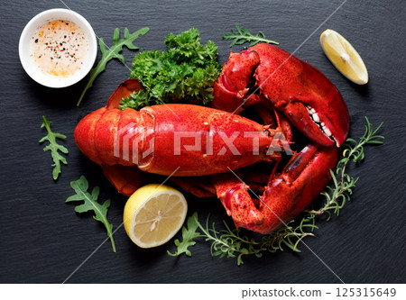Red lobster with fresh parsley and lemon Red lobster with fresh parsley and lemon 125315649
