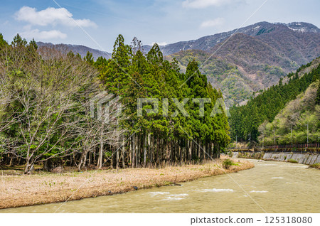 The Takatoki River, which overflowed and became a muddy stream after the rain, Nagahama City The Takatoki River, which overflowed and became a muddy stream after the rain, Nagahama City 125318080