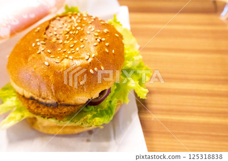 Menthikk burger Menthikk burger 125318838