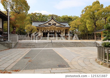 The grounds of Minatogawa Shrine in Kobe, Hyogo Prefecture 125321887
