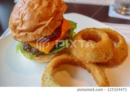 Doug's Burger，沖繩縣宮古島的美式漢堡餐廳 125324471