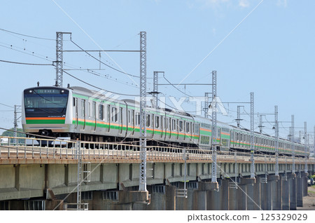 東海道本線 茅崎平塚 JR東日本 E233系 3000系 E16編組（國府） 125329029