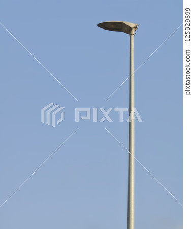 lonely street lamp lonely street lamp 125329899