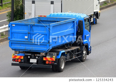 工業垃圾收運車圖片 125334243