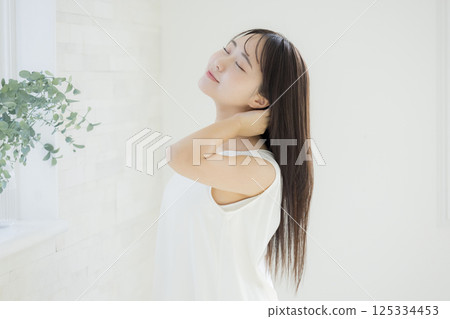 Hair care image for young women Hair care image for young women 125334453