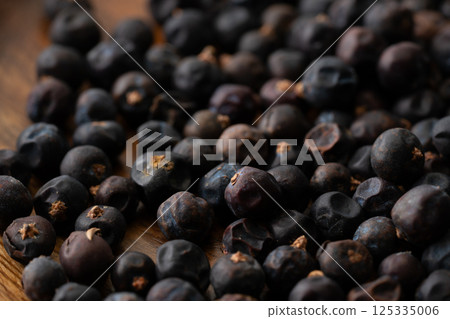 Juniper berries close-up Juniper berries close-up 125335006
