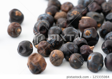Juniper berries close-up Juniper berries close-up 125335064