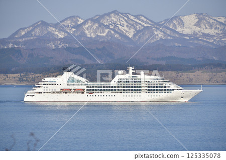 Photographing the cruise ship Seabourn Quest calling at Hakodate Port in spring in Hakodate, Hokkaido Photographing the cruise ship Seabourn Quest calling at Hakodate Port in spring in Hakodate, Hokkaido 125335078