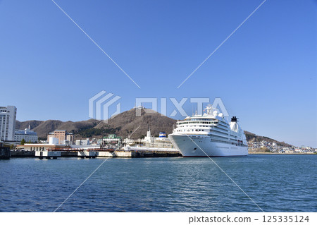 Photographing the cruise ship Seabourn Quest calling at Hakodate Port in spring in Hakodate, Hokkaido Photographing the cruise ship Seabourn Quest calling at Hakodate Port in spring in Hakodate, Hokkaido 125335124