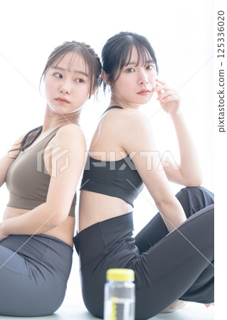 Healthy training image of a young woman trying to make a big change in her new life 125336020