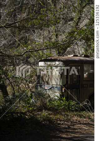 Abandoned and decaying bus in the mountains Abandoned and decaying bus in the mountains 125336192