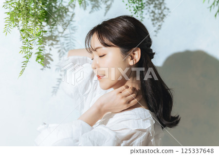 女性美容護膚形象 女性美容護膚形象 125337648