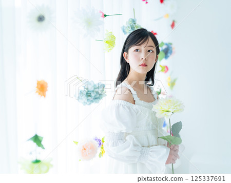 Cute girl portrait 125337691
