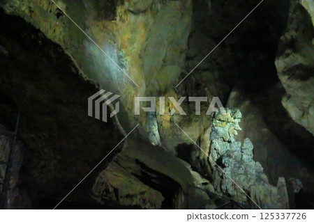 秋芳洞的看點之一－基督山洞的景色 125337726